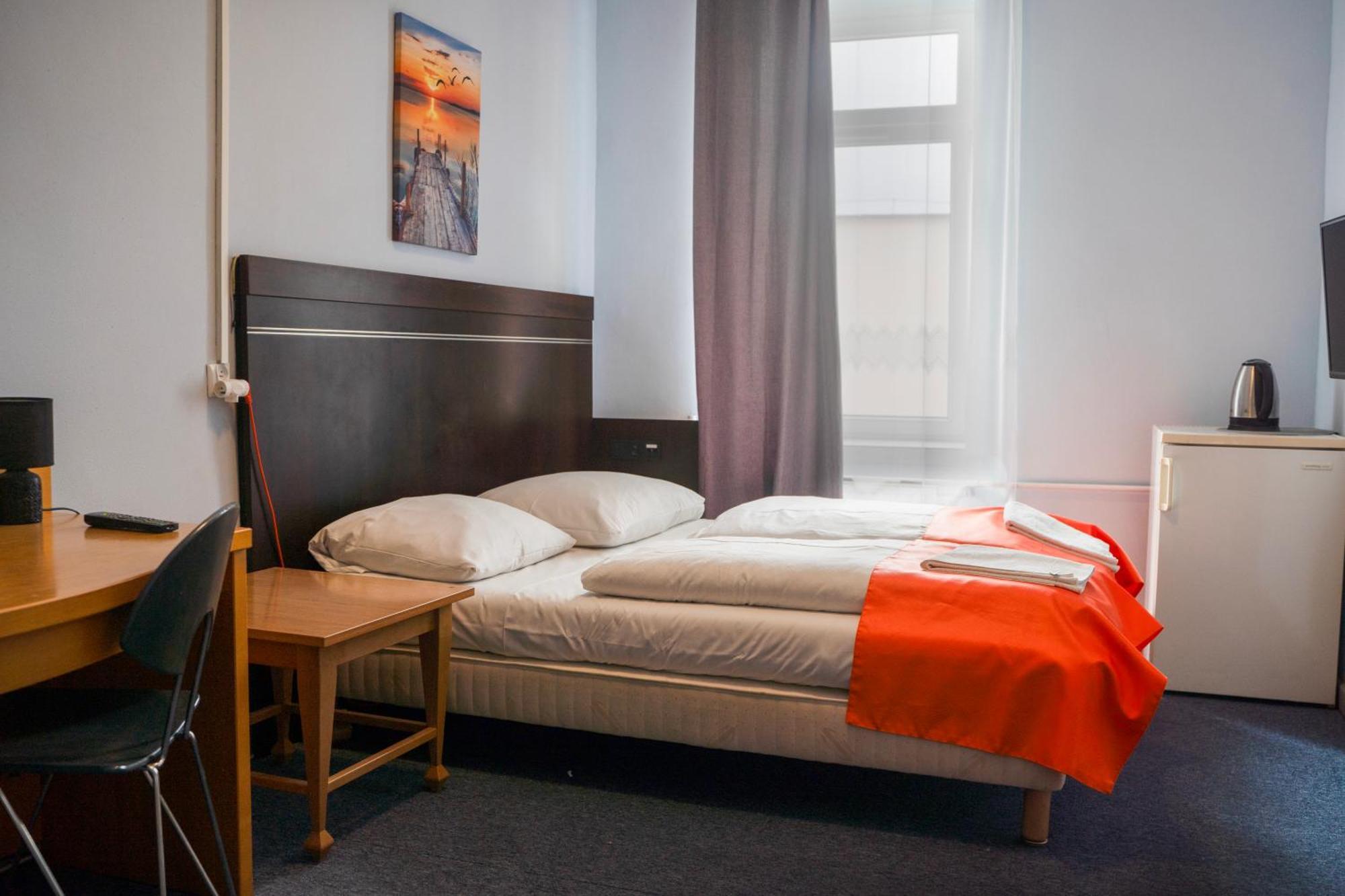 Hostel Krosnienska 12 เจโลนากูรา ภายนอก รูปภาพ