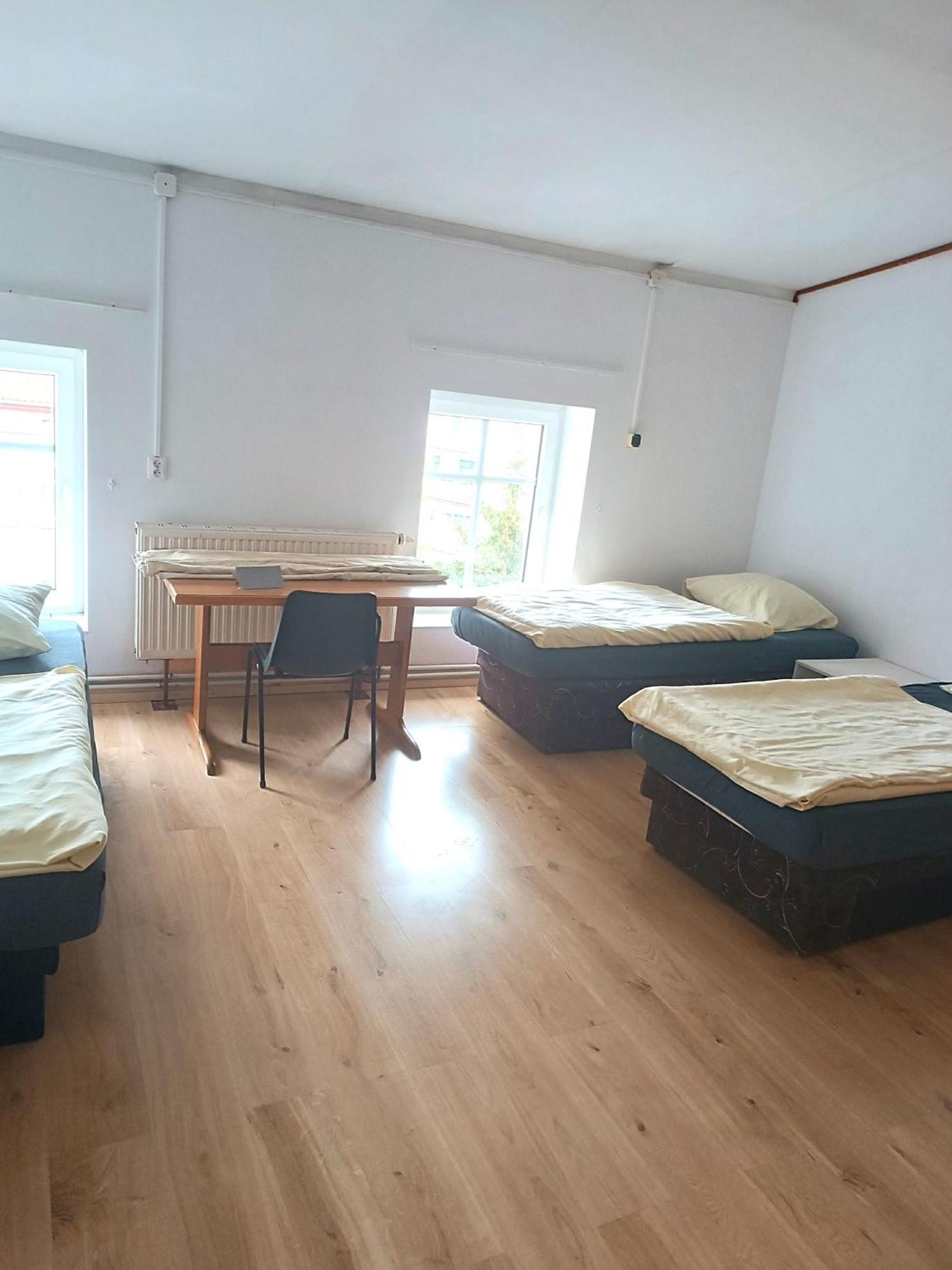 Hostel Krosnienska 12 เจโลนากูรา ภายนอก รูปภาพ