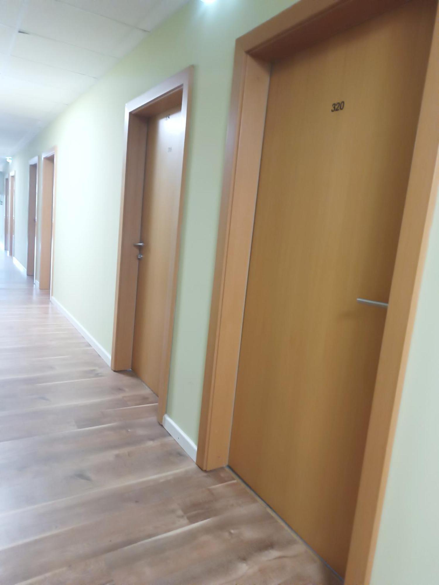 Hostel Krosnienska 12 เจโลนากูรา ภายนอก รูปภาพ