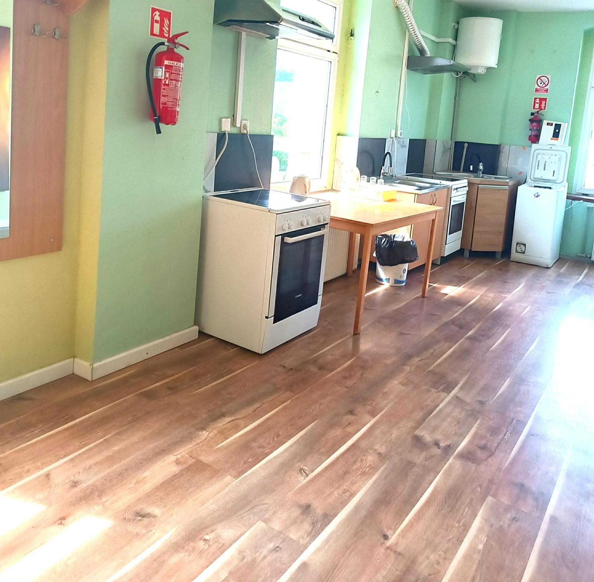 Hostel Krosnienska 12 เจโลนากูรา ภายนอก รูปภาพ