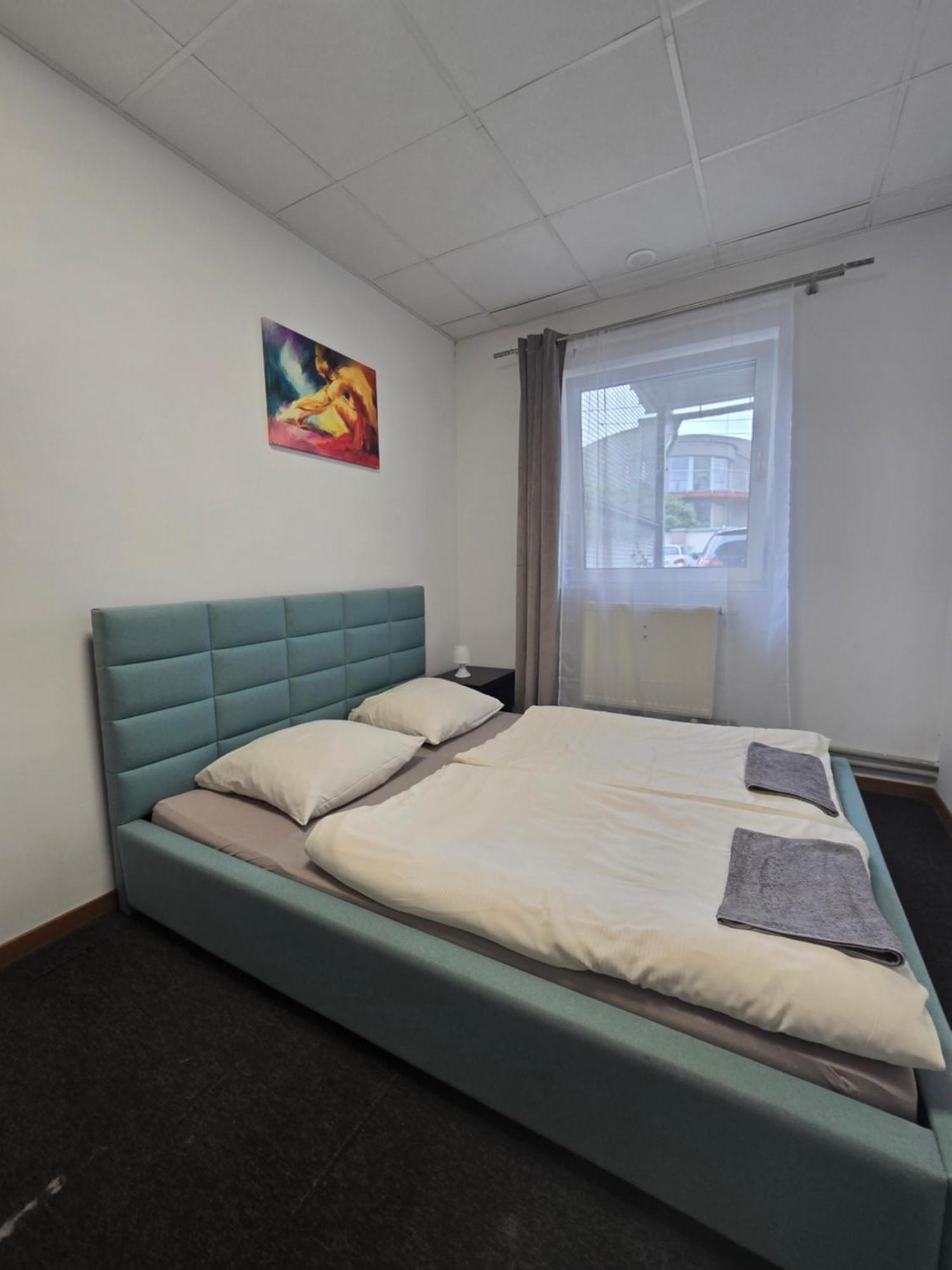 Hostel Krosnienska 12 เจโลนากูรา ภายนอก รูปภาพ