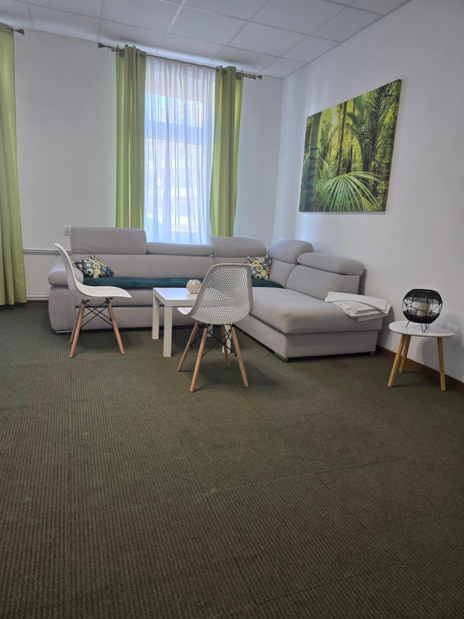 Hostel Krosnienska 12 เจโลนากูรา ภายนอก รูปภาพ